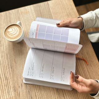 ✨Nový týden = nová stránka v diáři ✨ Miluješ ten pocit, když si plánuješ tréninky, zapisuješ první kilometry a sníš o...